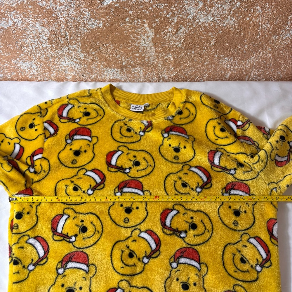 Disney Pooh Bear Crewneck Christmas Pullover Fleece Sweatshirt Yellow Sz Large - Picture 9 of 13